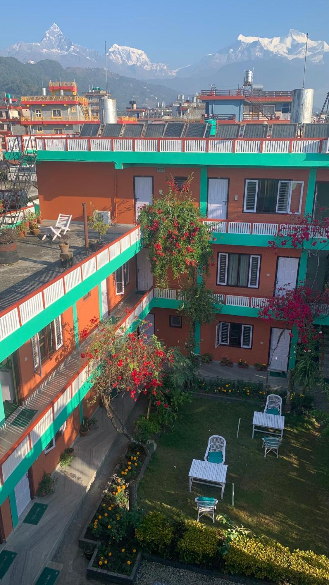 New Pokhara Lodge - Pokhara Lakeside Dış mekan fotoğraf