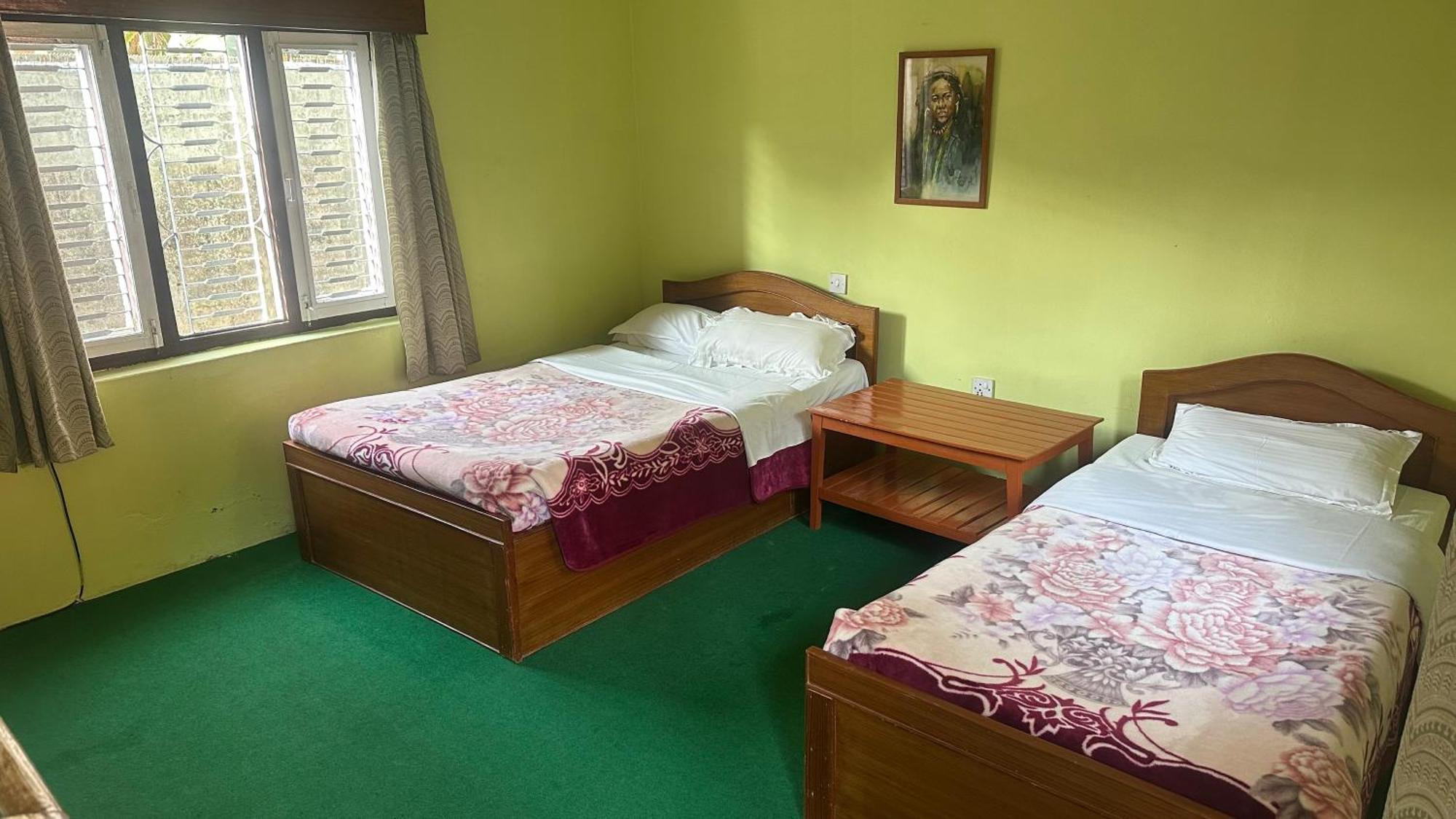 New Pokhara Lodge - Pokhara Lakeside Dış mekan fotoğraf
