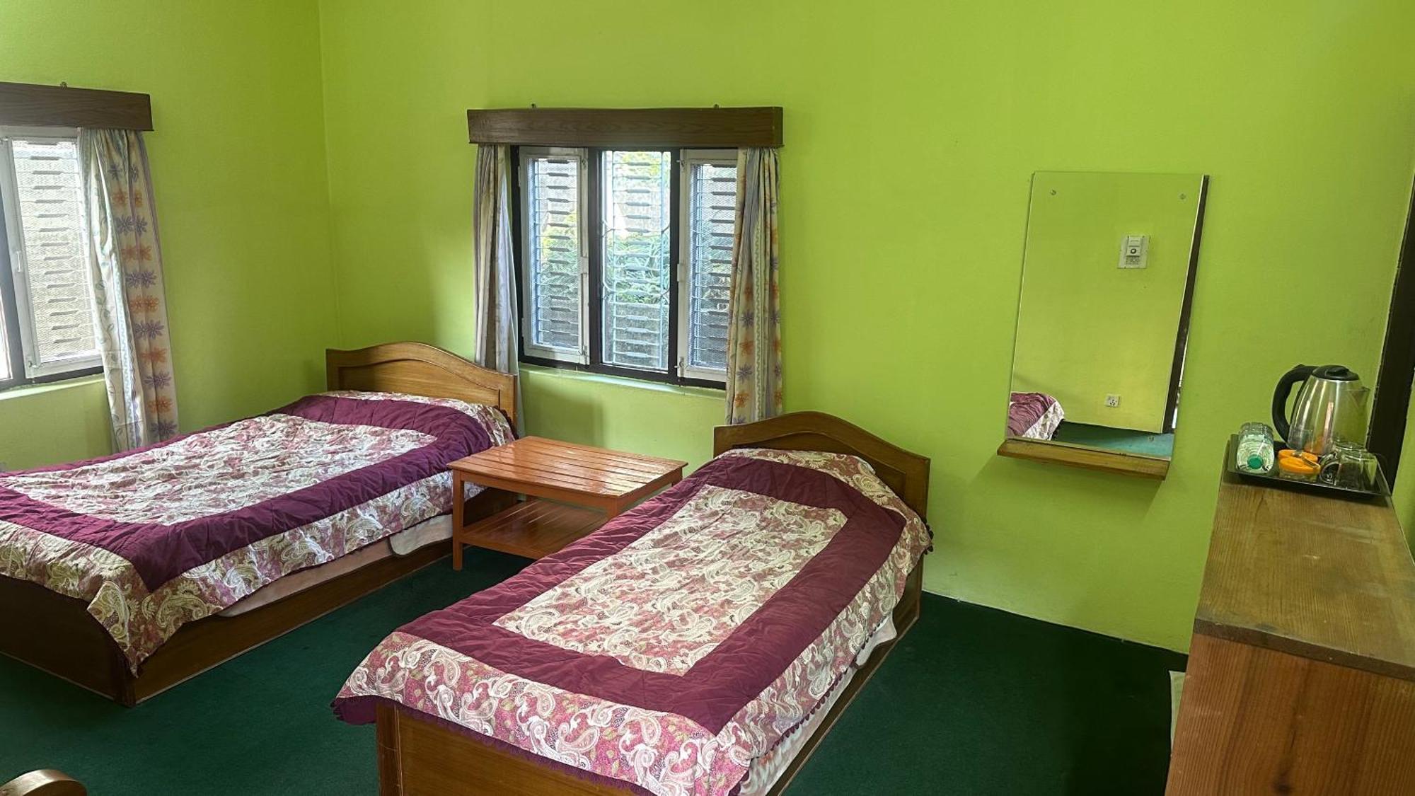 New Pokhara Lodge - Pokhara Lakeside Dış mekan fotoğraf
