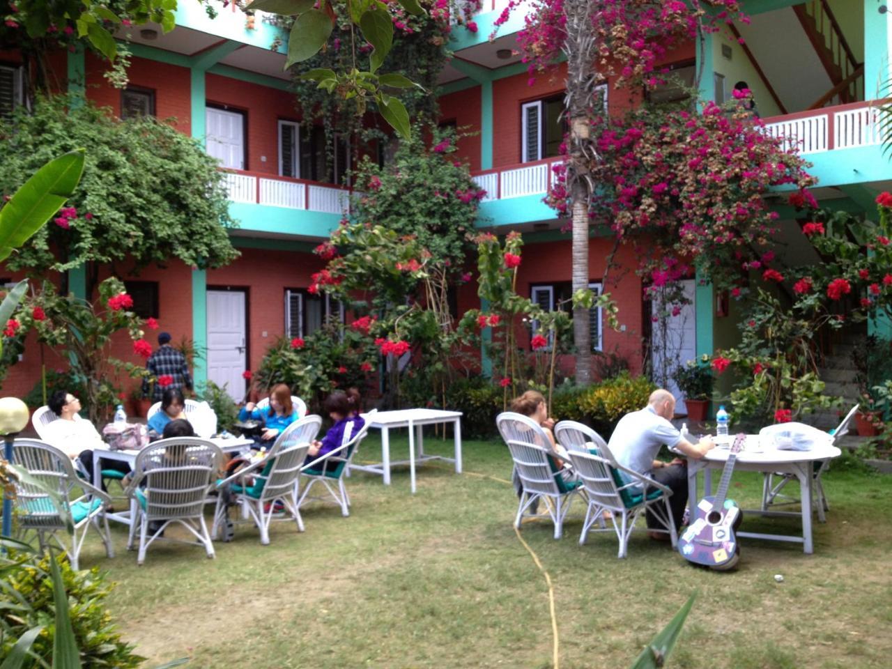 New Pokhara Lodge - Pokhara Lakeside Dış mekan fotoğraf