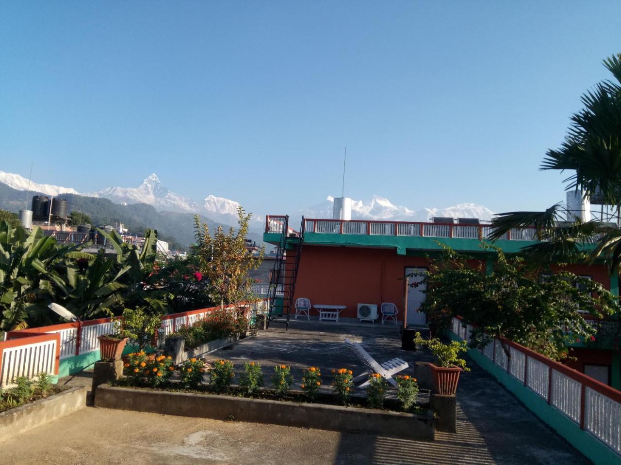 New Pokhara Lodge - Pokhara Lakeside Dış mekan fotoğraf